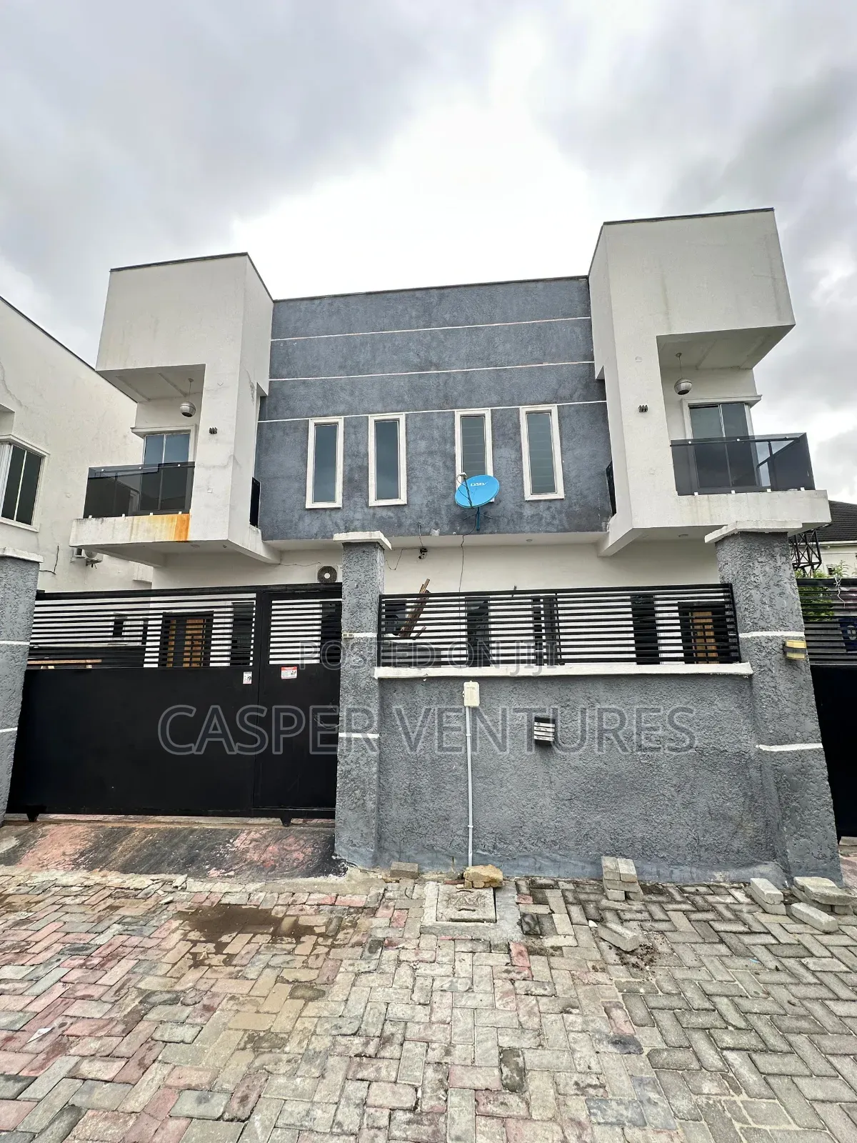4bdrm Duplex in Bera, Chevron for sale