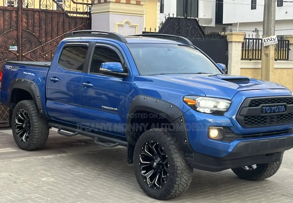 Toyota Tacoma 2017 Blue