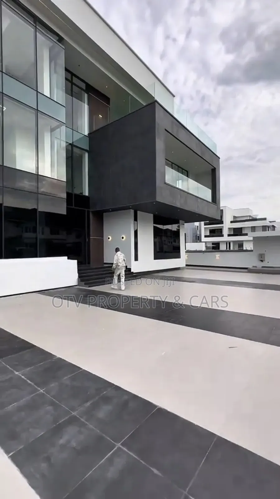 Furnished 5bdrm Duplex in Lekki for sale