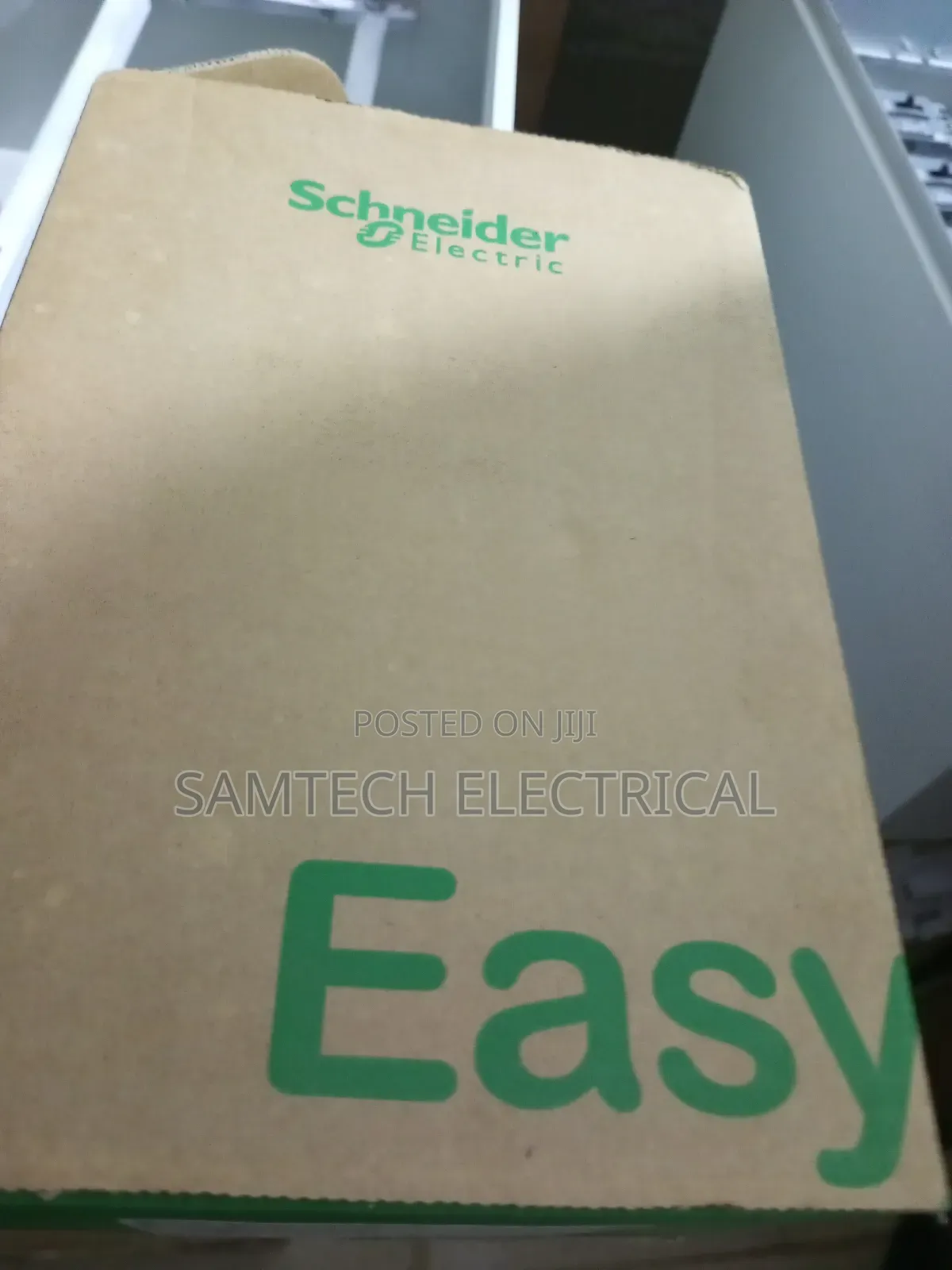 Schenieder Circuit Breaker