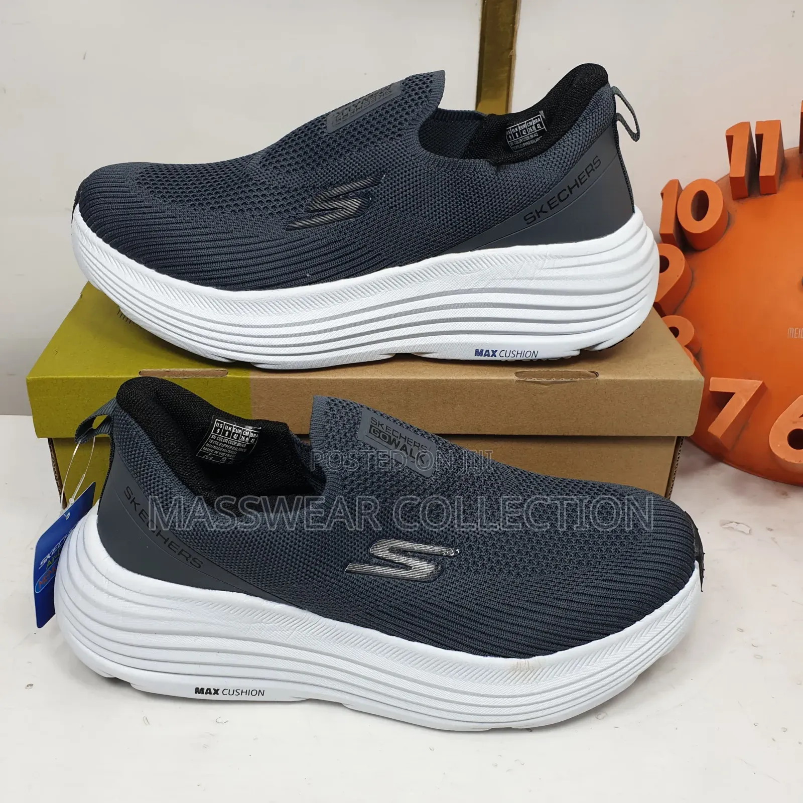 Sketchers Sneakers Footwear