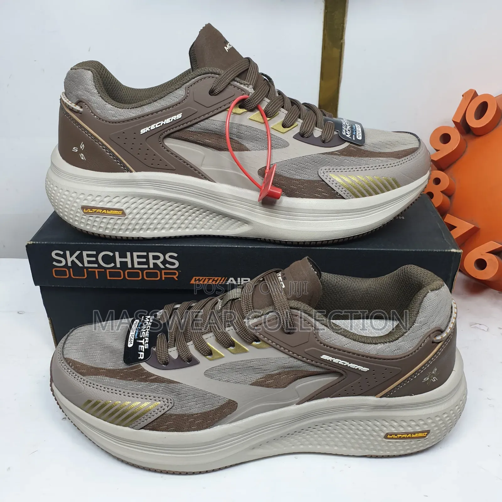 Sketchers Sneakers Footwear