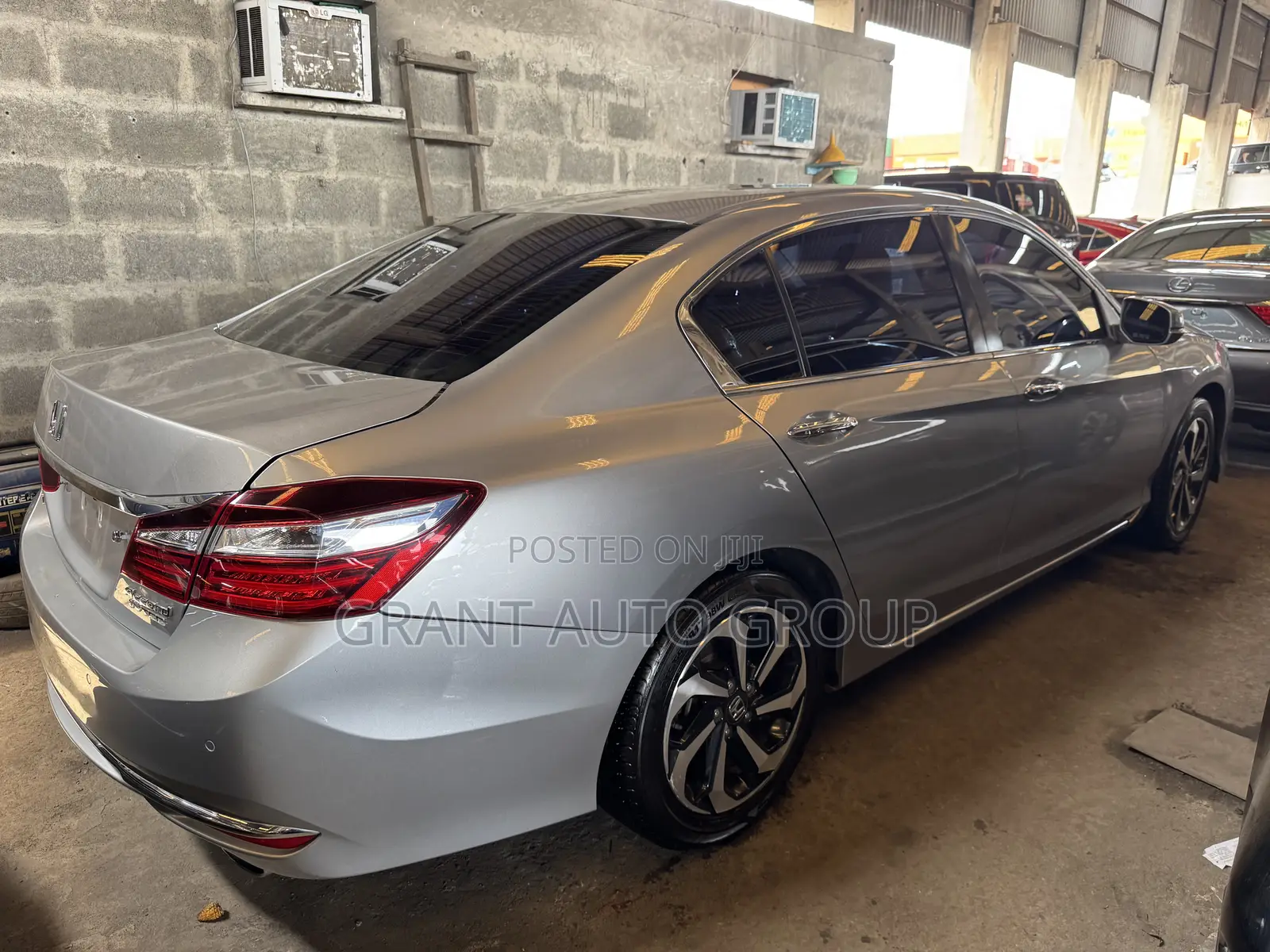 Honda Accord EX-L 4dr Sedan FWD (2.4L 4cyl 2A) 2017 Silver
