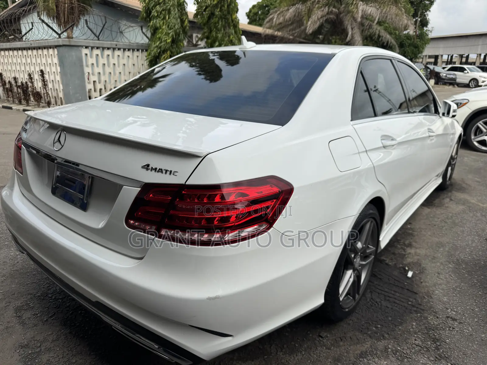 Mercedes-Benz E350 Base 4Matic Sedan AWD (3.5L 6cyl 7A) 2015 White