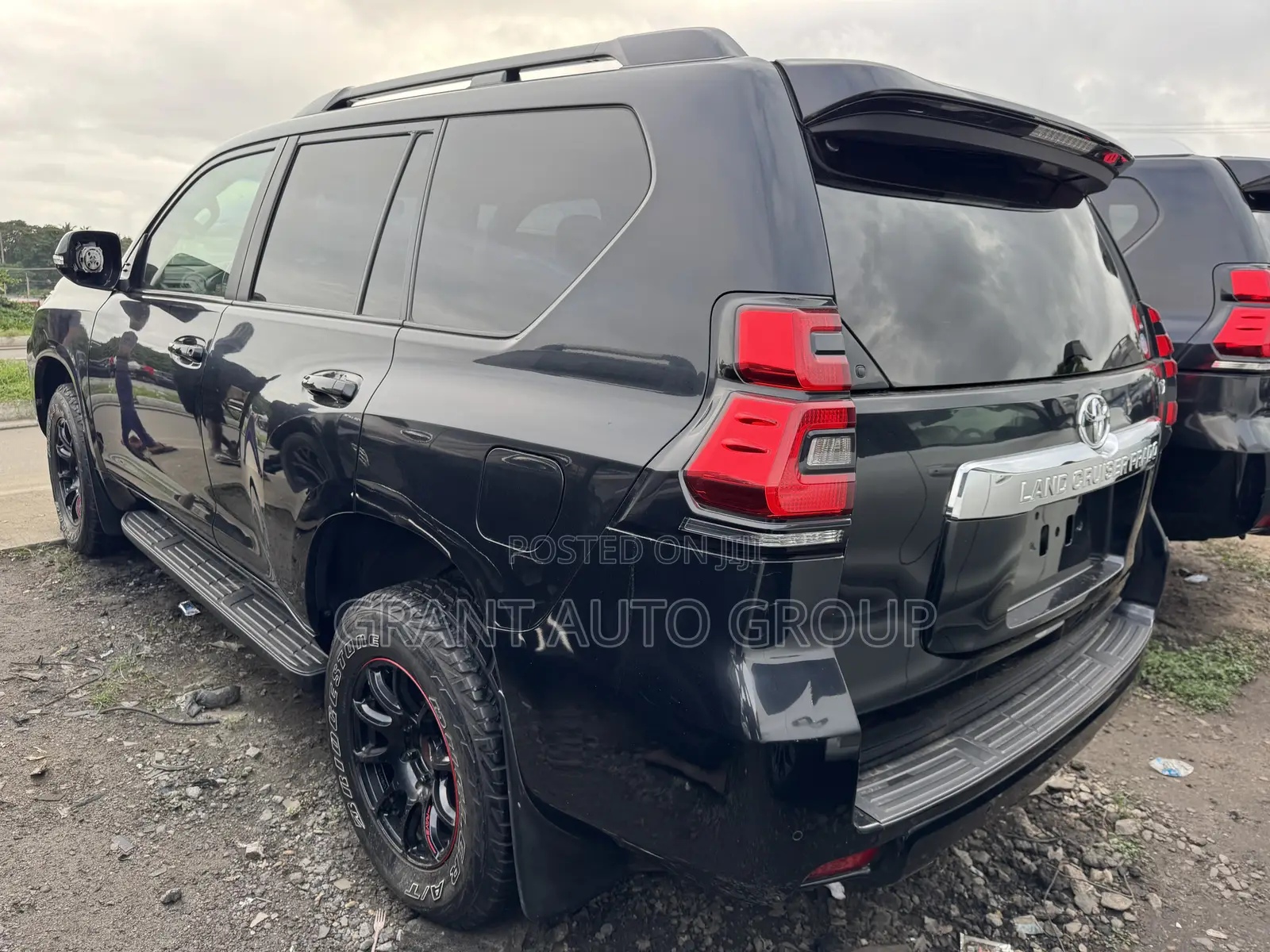 Toyota Land Cruiser Prado 2.7 2023 Black