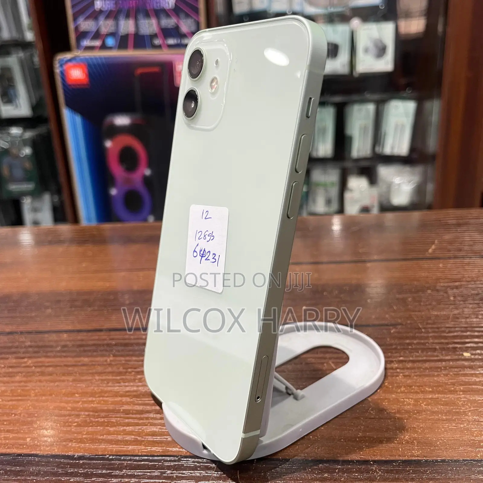 iPhone 12 • 128gb Direct Uk Used With 100% Original Parts