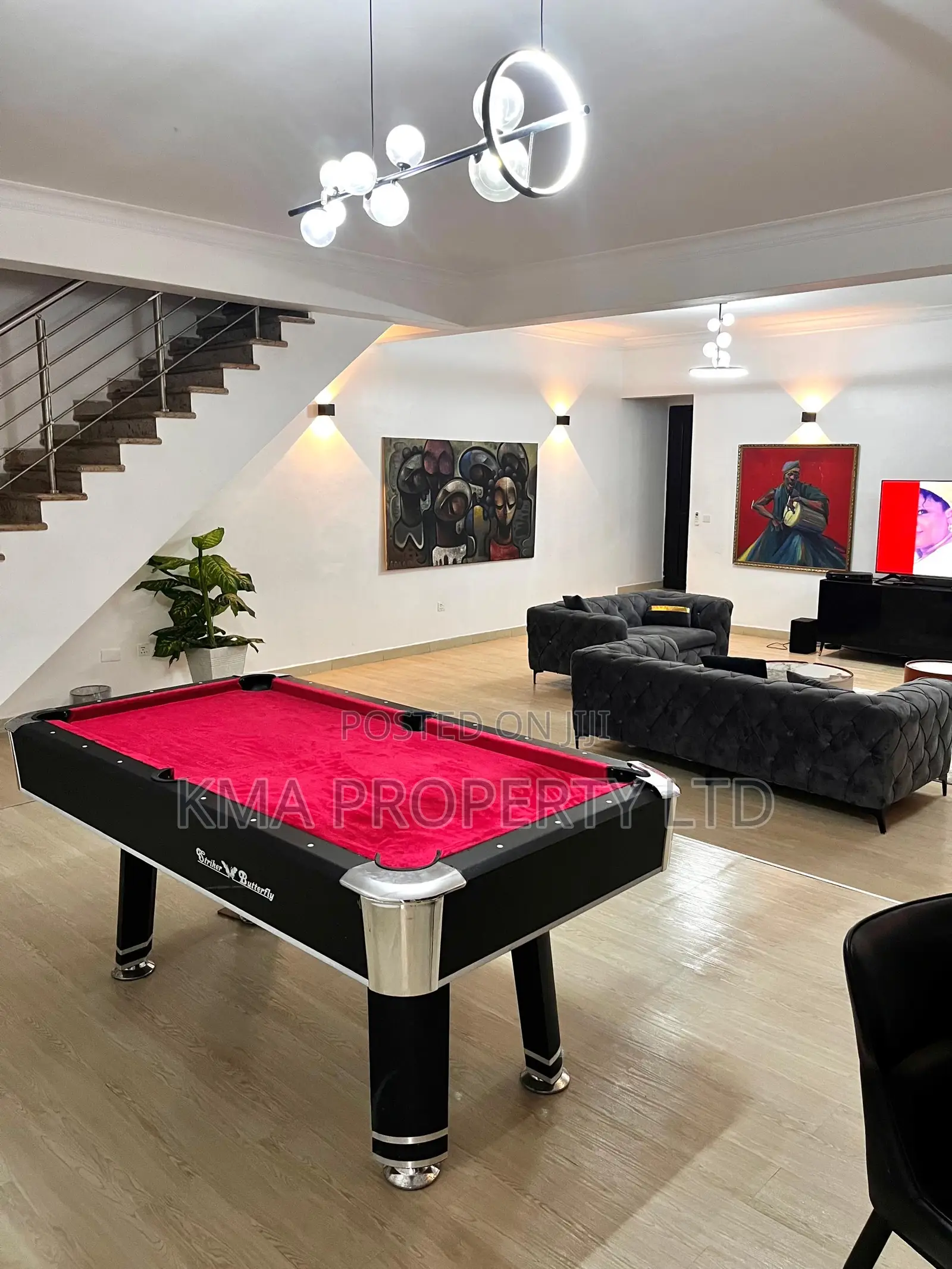 Luxurious 4 Bedrooms Self Compound With Snooker Board