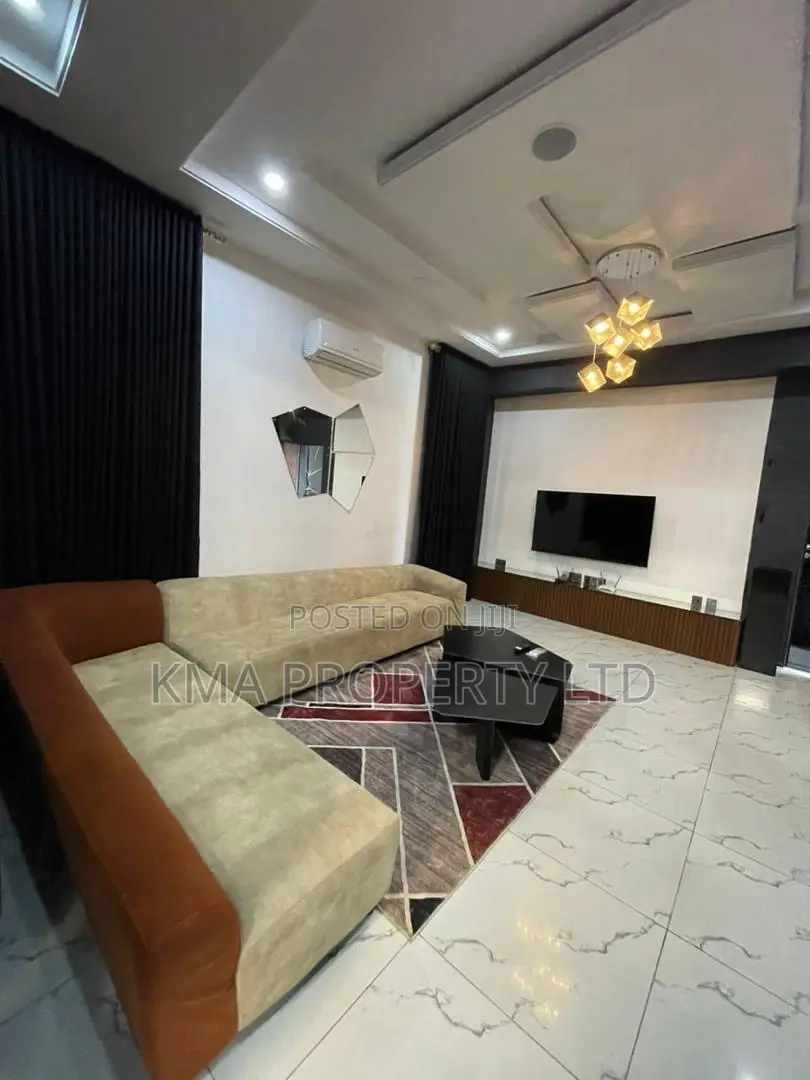 Luxurious 4 Bedroom Duplex