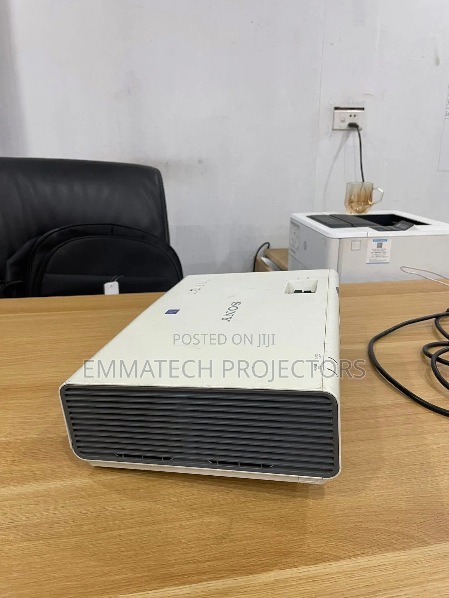 Direct Uk Used Daylight Sony   Projector  Lagos, Oyo  , Delta , Abuja