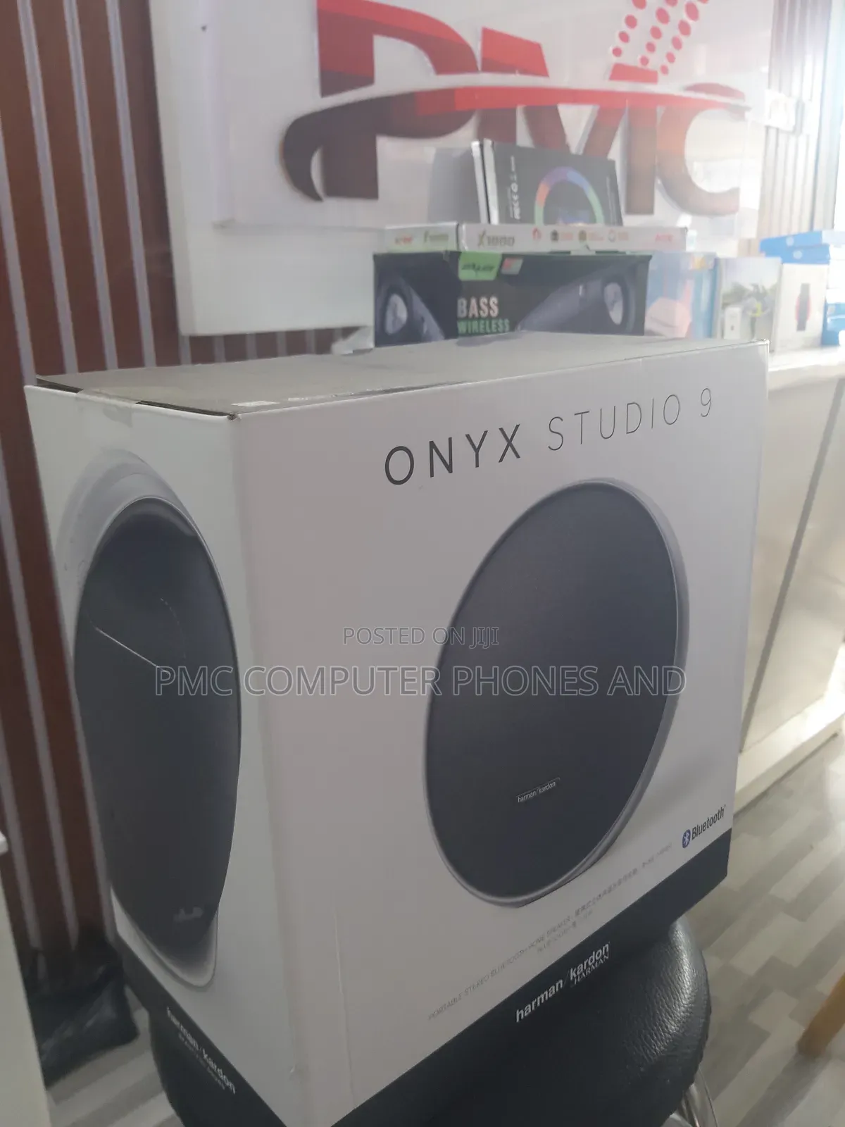 Onyx Studio 9