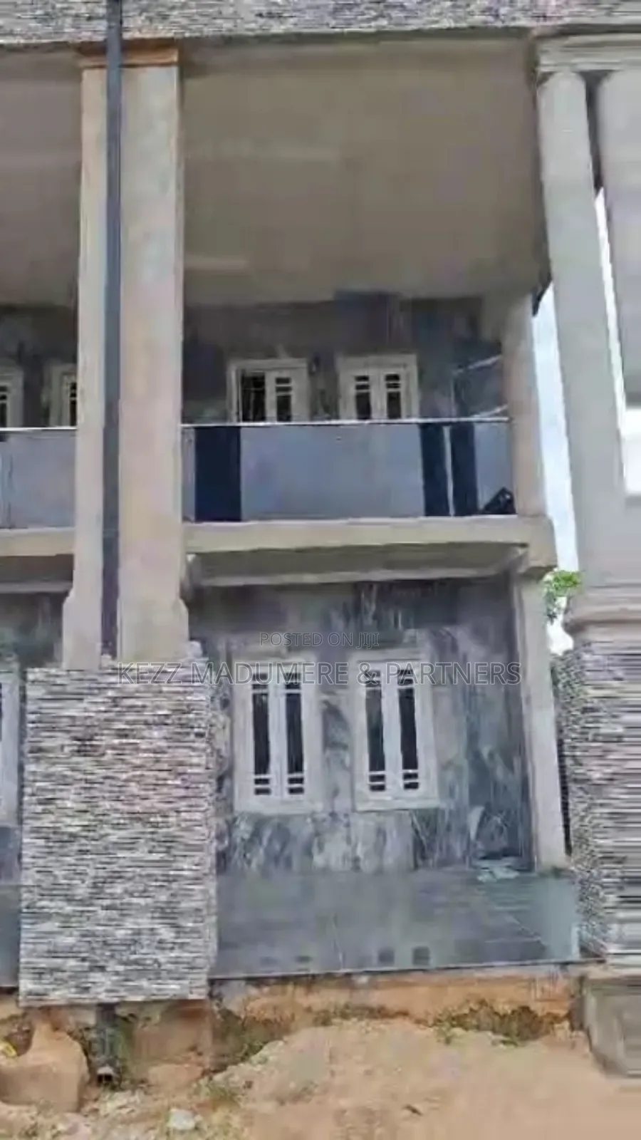5bdrm Duplex in County Gardens for sale