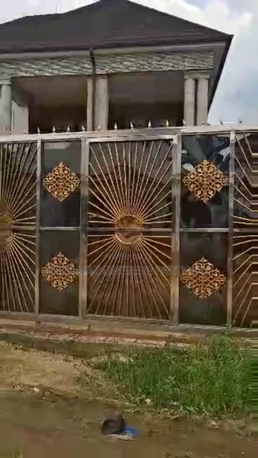 5bdrm Duplex in County Gardens for sale