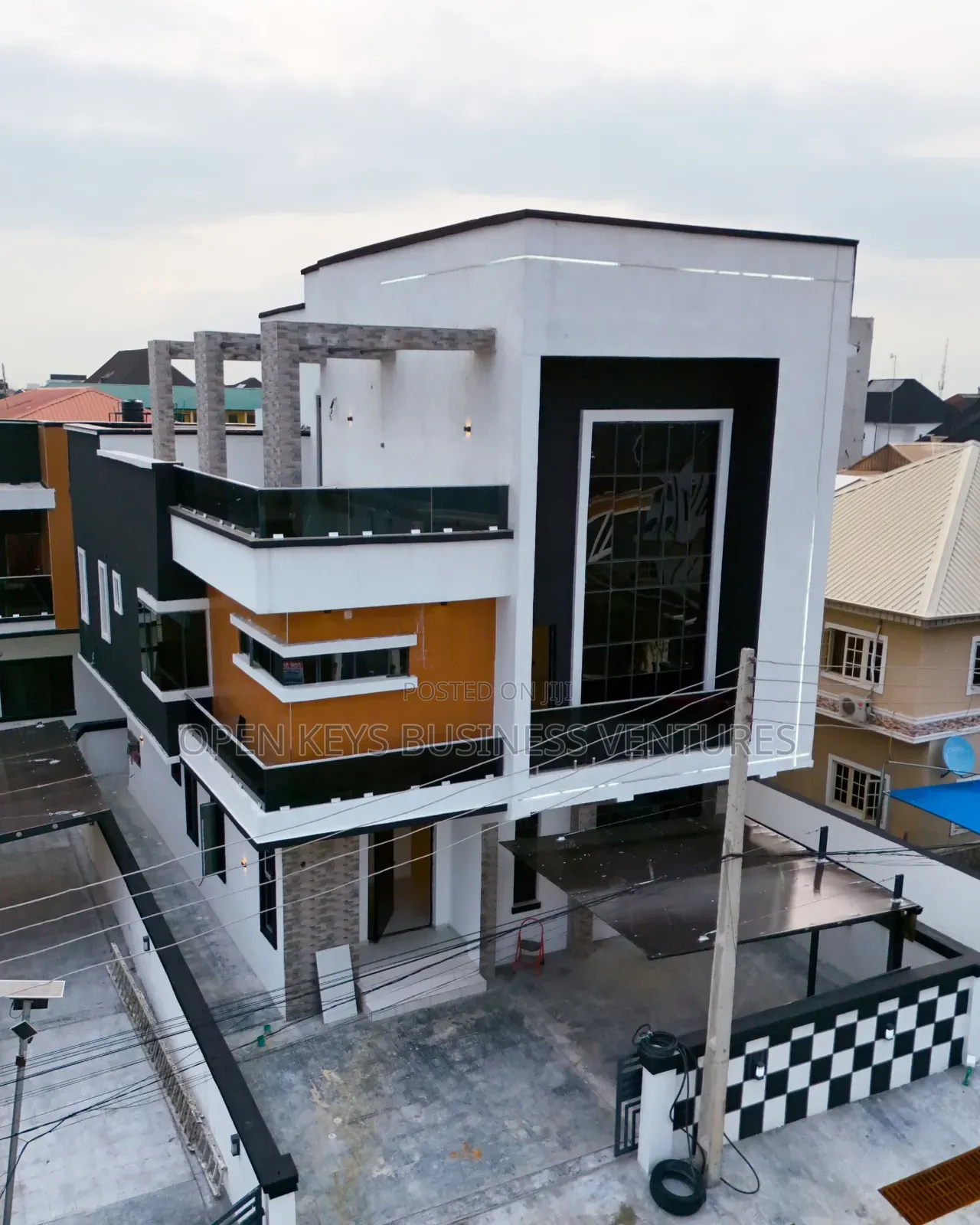 Furnished 6bdrm Duplex in Bera, Chevron for sale