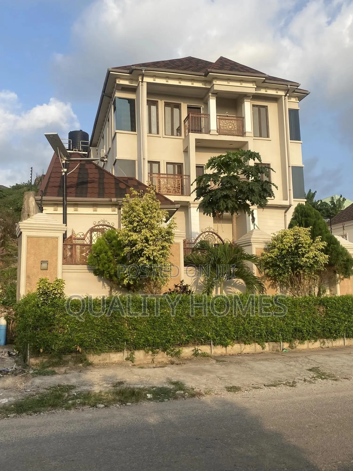 Furnished 9bdrm Mansion in Apo Resettlement for sale