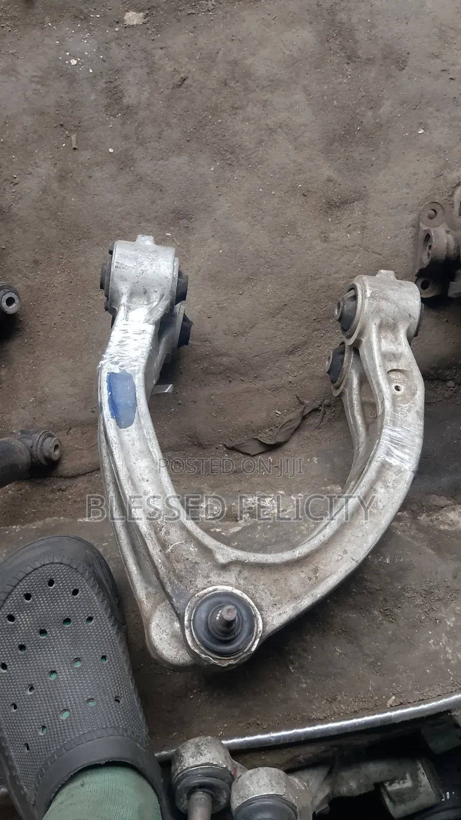 Upper Arm Mercedes Benz W220
