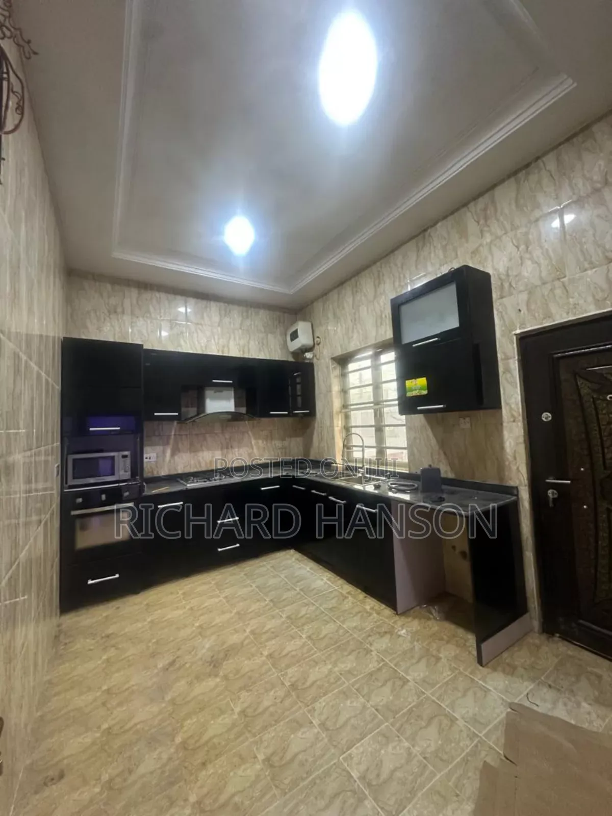 4bdrm Duplex in Inside Agungi for rent