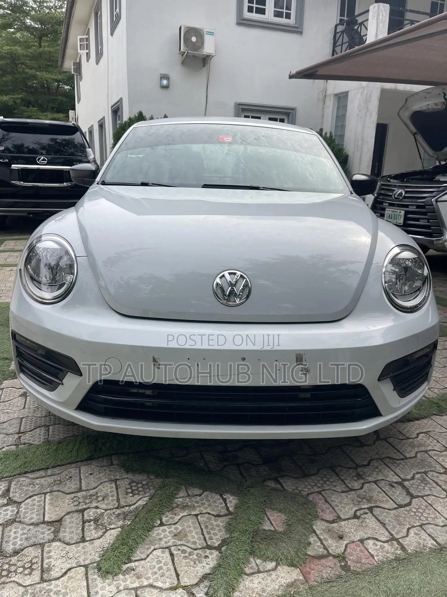 Volkswagen Beetle 2.0T Final Edition SEL Hatchback 2019 Silver