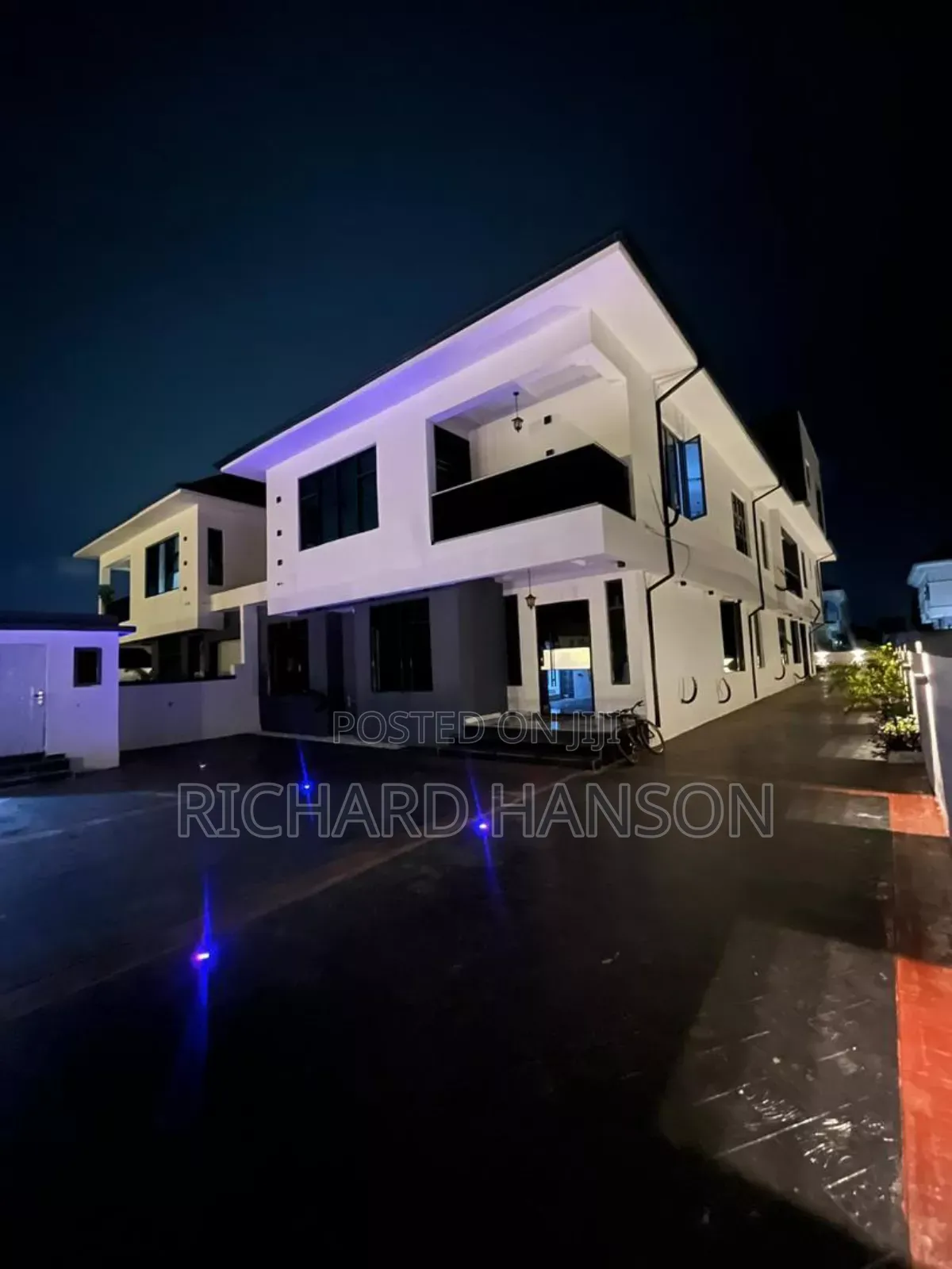 5bdrm Duplex in Inside Ajah for sale