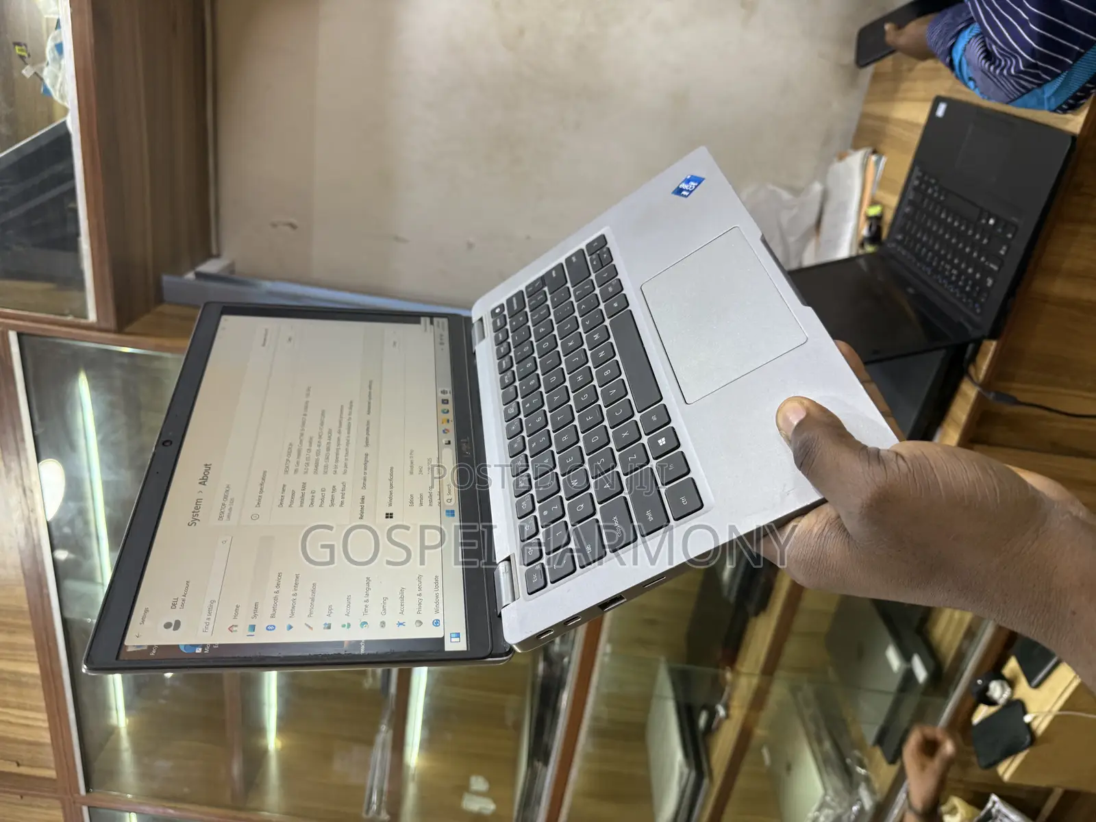 Laptop Dell Latitude 5320 16GB Intel Core I5 SSD 256GB