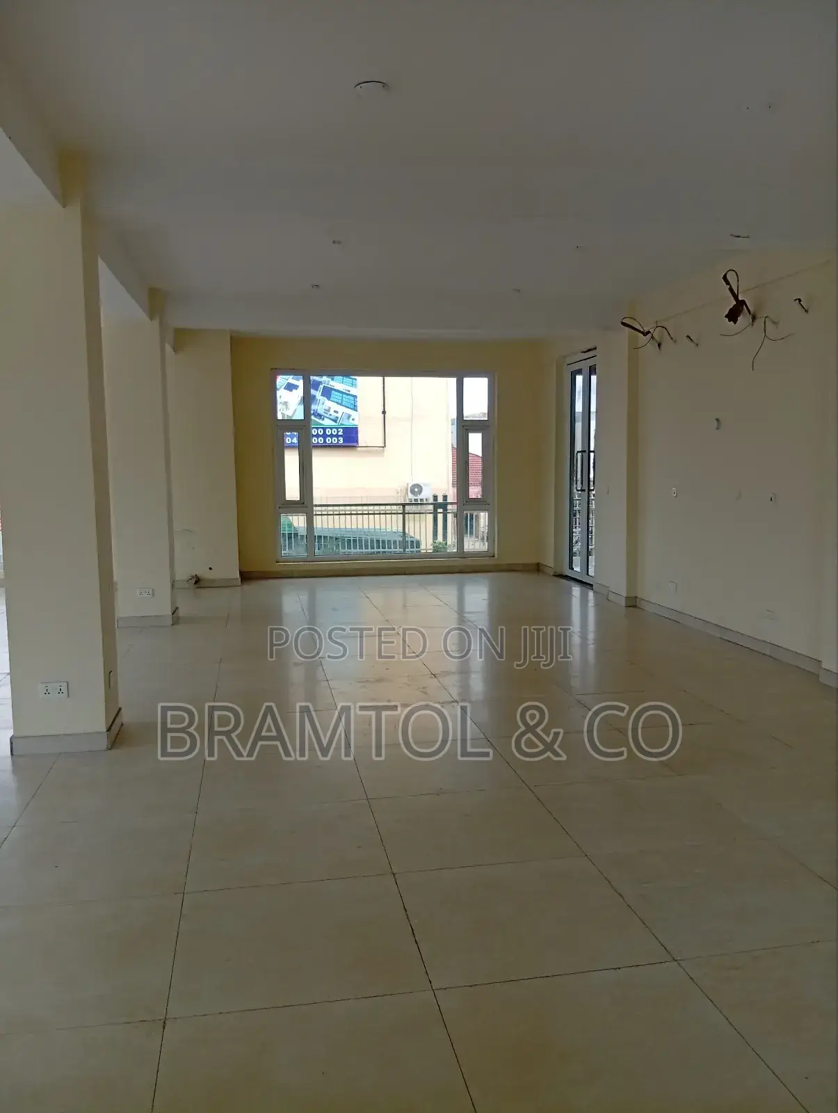 150sqm Office Space/Shop for Rent in Gudu