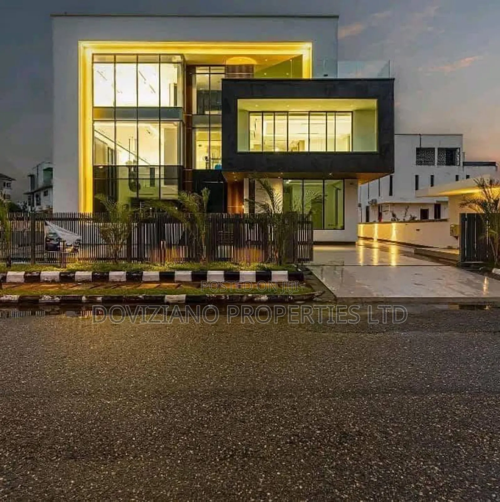 5bdrm Duplex in Osapa london for sale