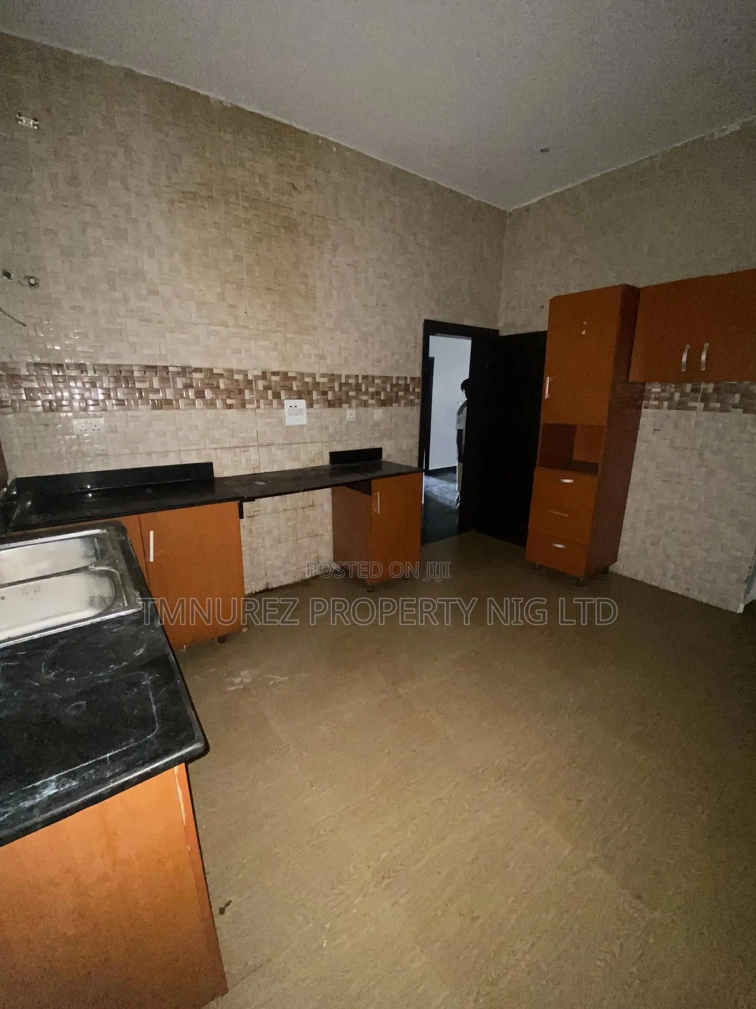 3bdrm Apartment in Ikate, Lekki for rent