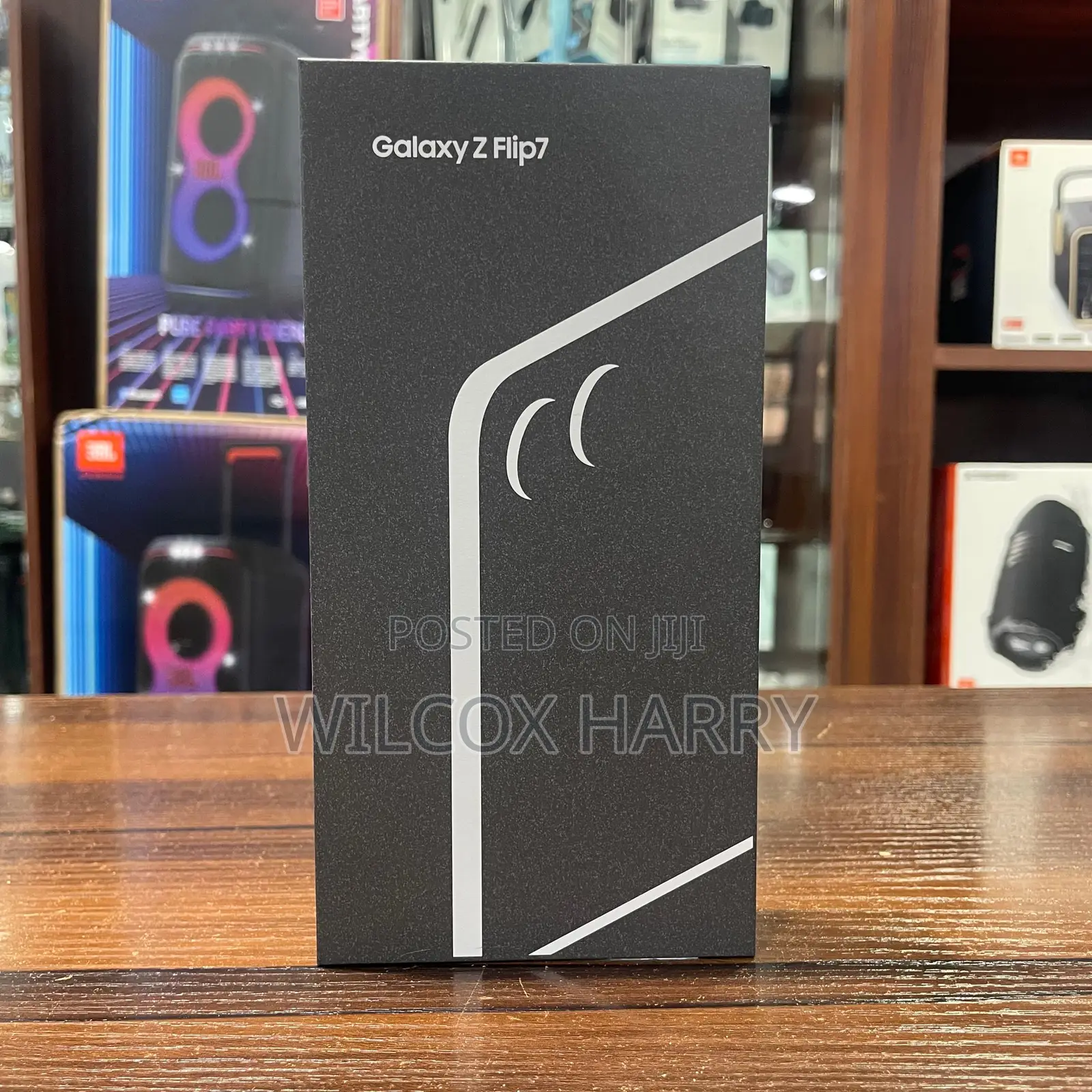 Samsung Galaxy Flip 7 • 256gb • Ultra Sleek Flippable Phone