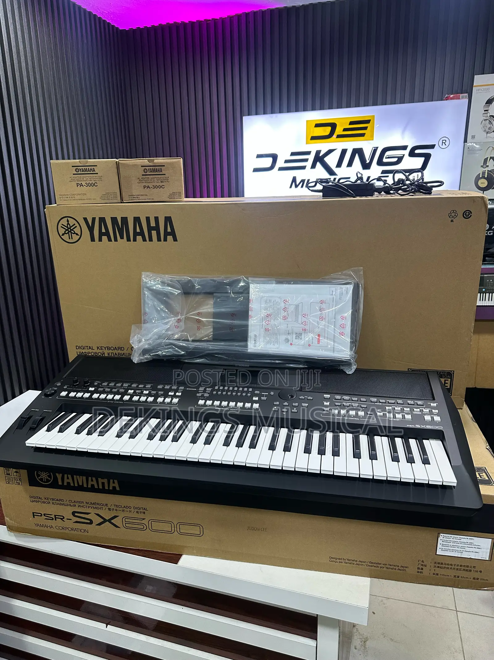 New Yamaha PSR-Sx600 Arranger Workstation Keyboard 61 Keys