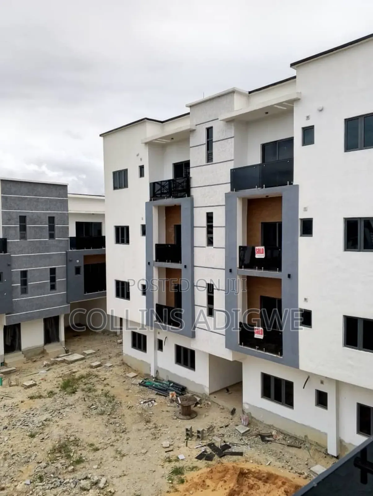 2bdrm Apartment in Ologolo Lekki for sale