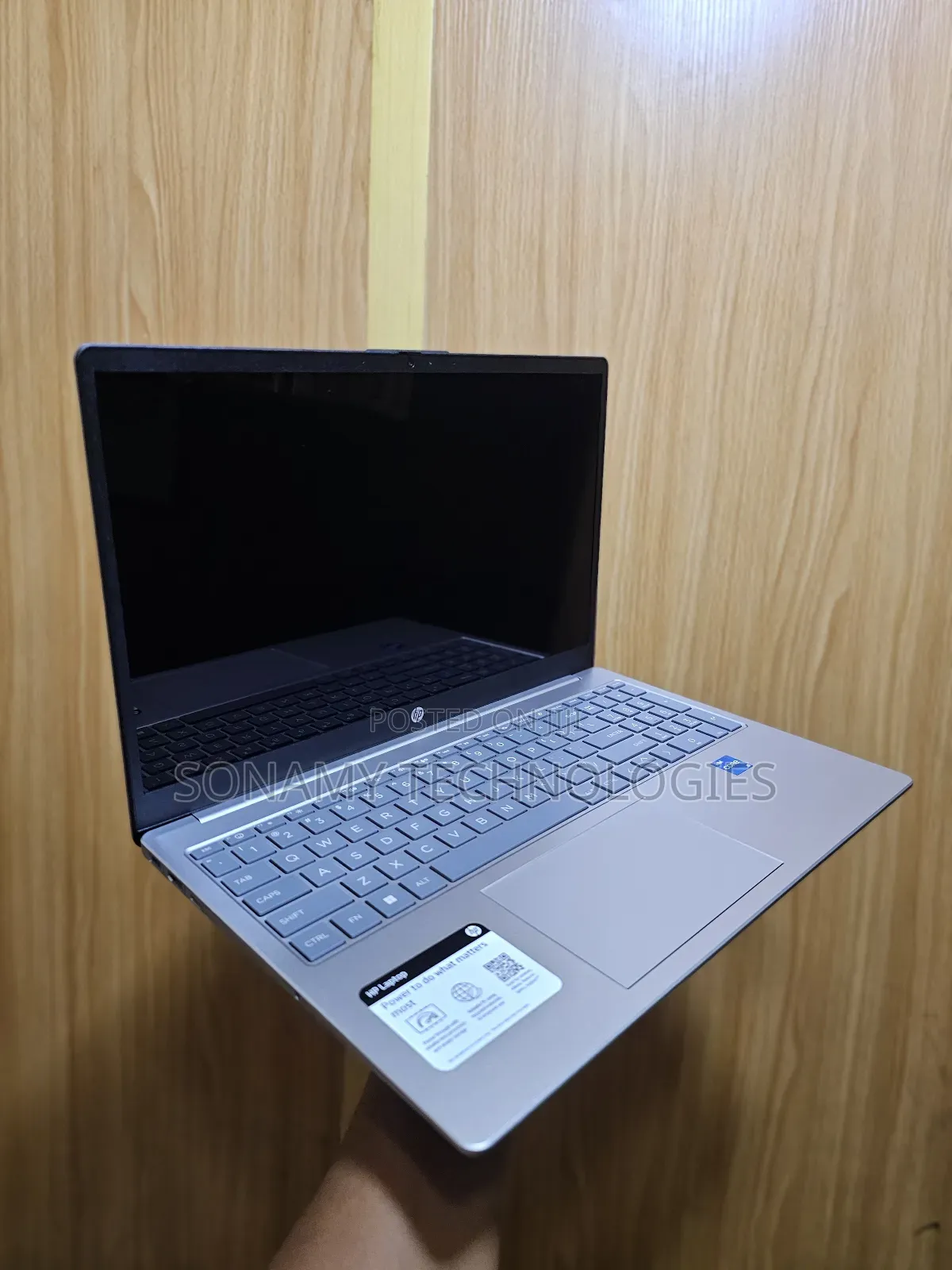 New Laptop HP 15-Da2933nia 8GB Intel Core I5 SSD 512GB