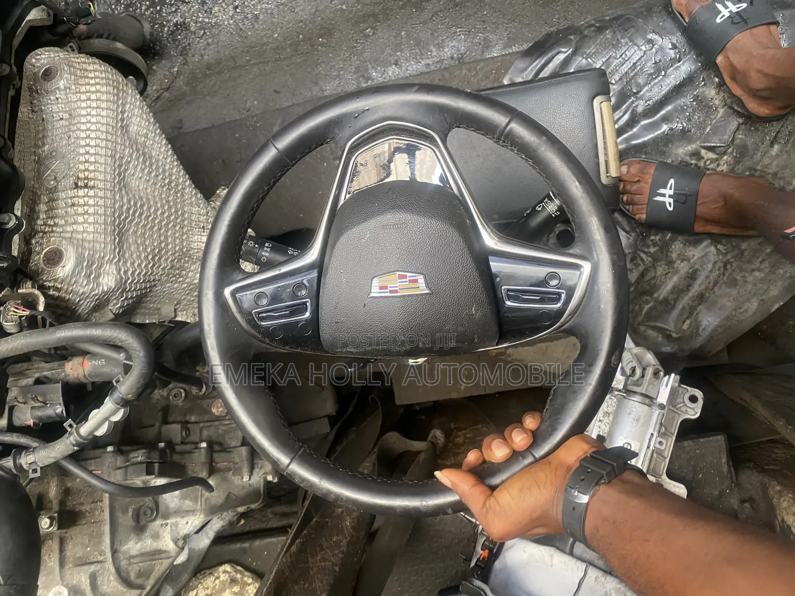 Cadillac Escalade 2020-2024 Complete Steering Wheel