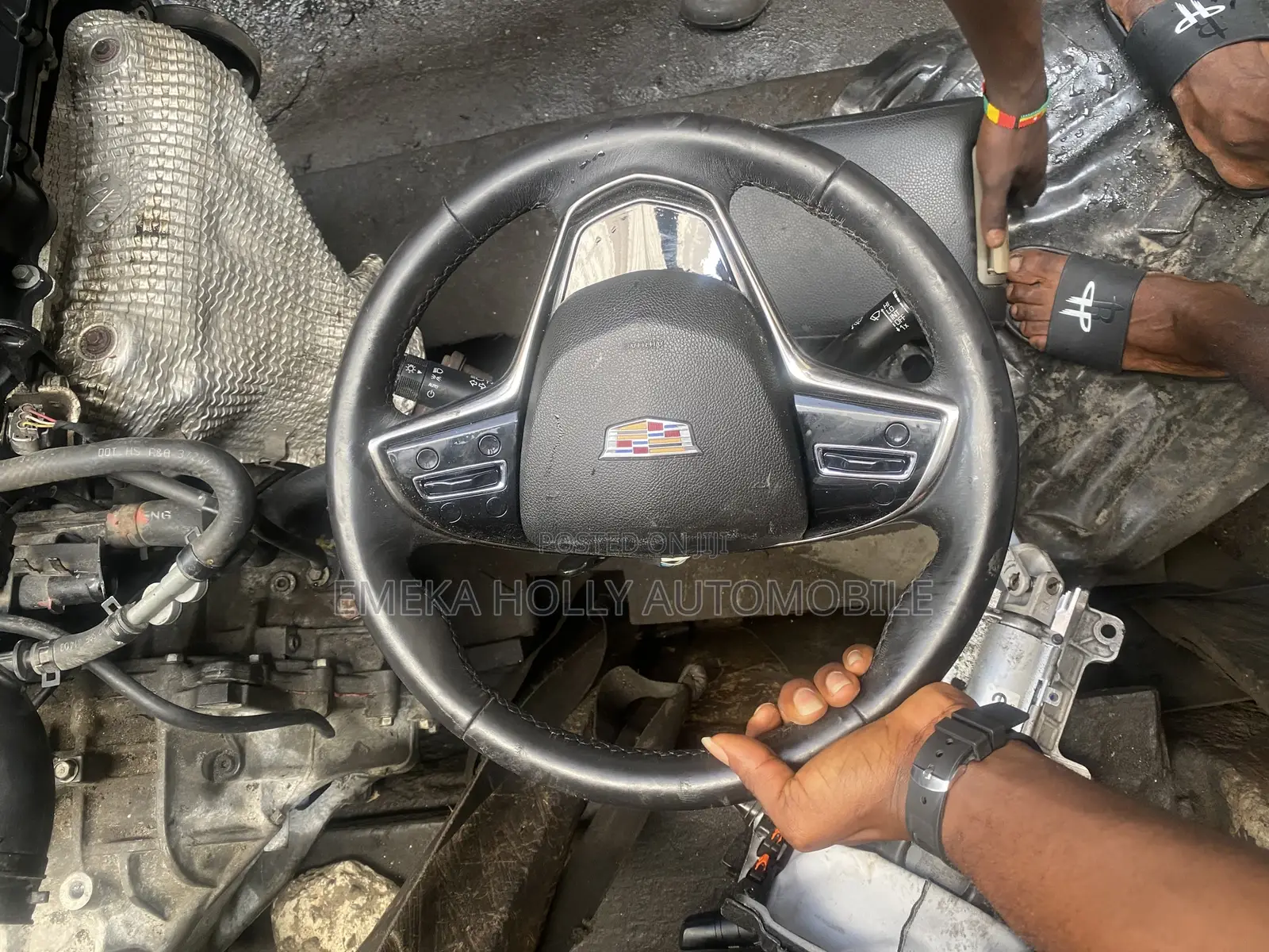 Cadillac Escalade 2020-2024 Complete Steering Wheel