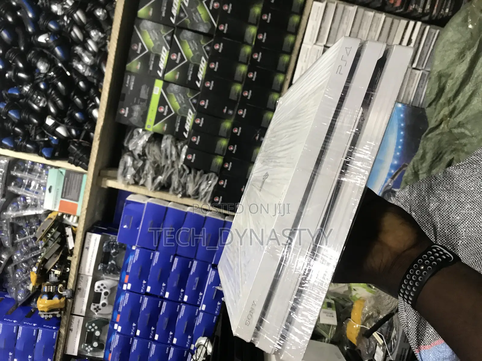 Ps4 Pro White Playstation 4 Pro ( With 10 Latest Games )
