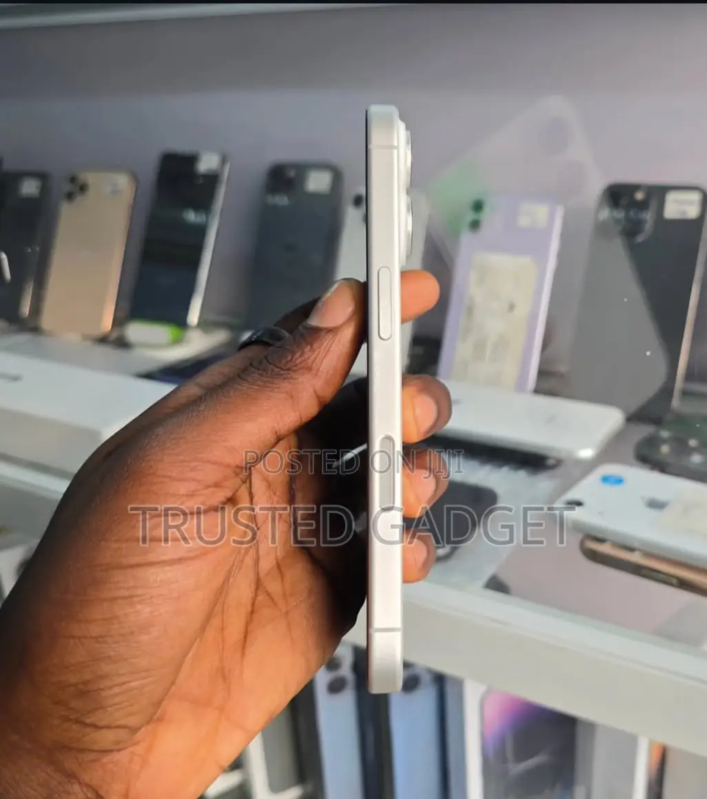 Apple iPhone 16 128 GB White