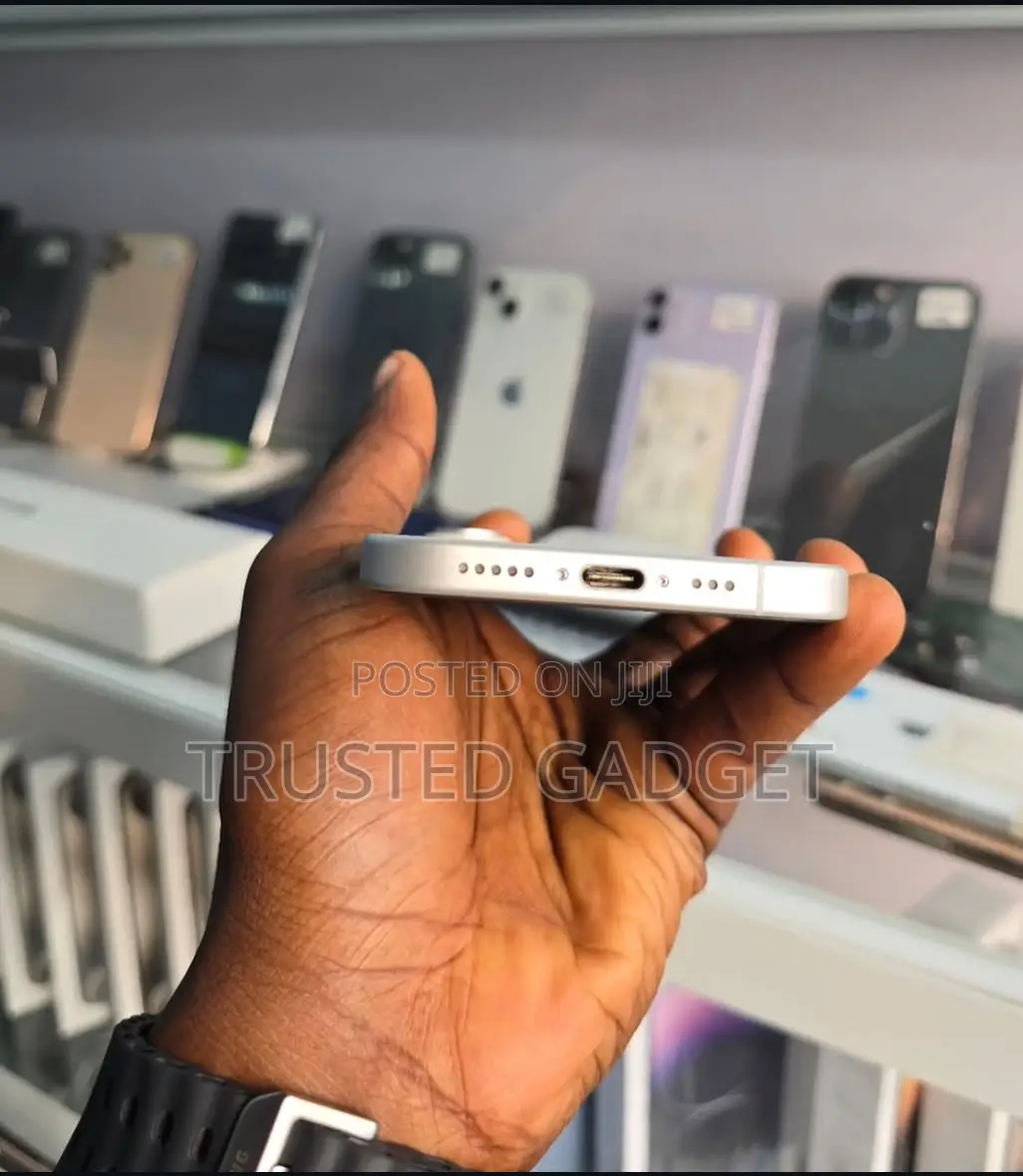 Apple iPhone 16 128 GB White