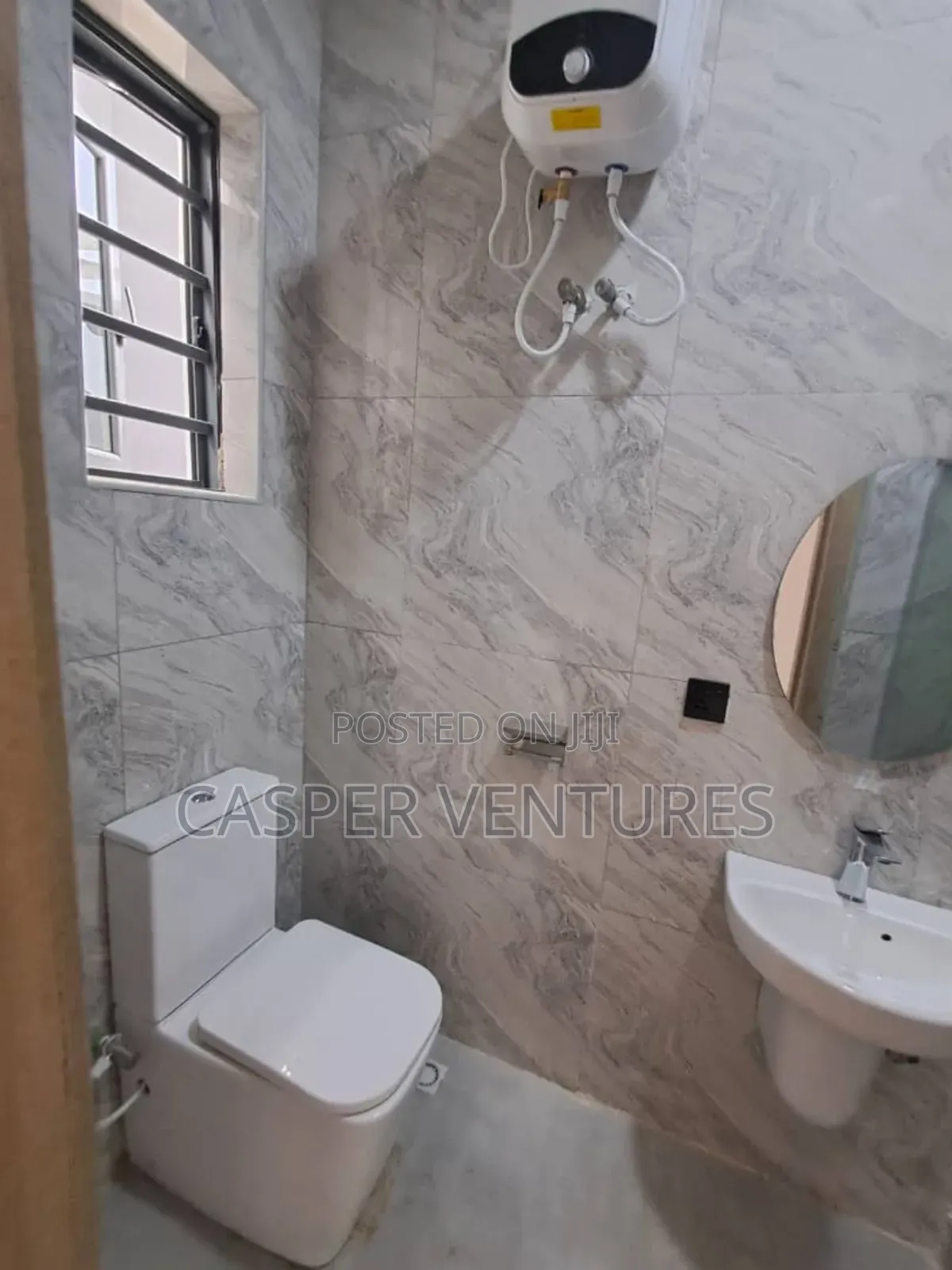 5bdrm Duplex in White, Ologolo for sale