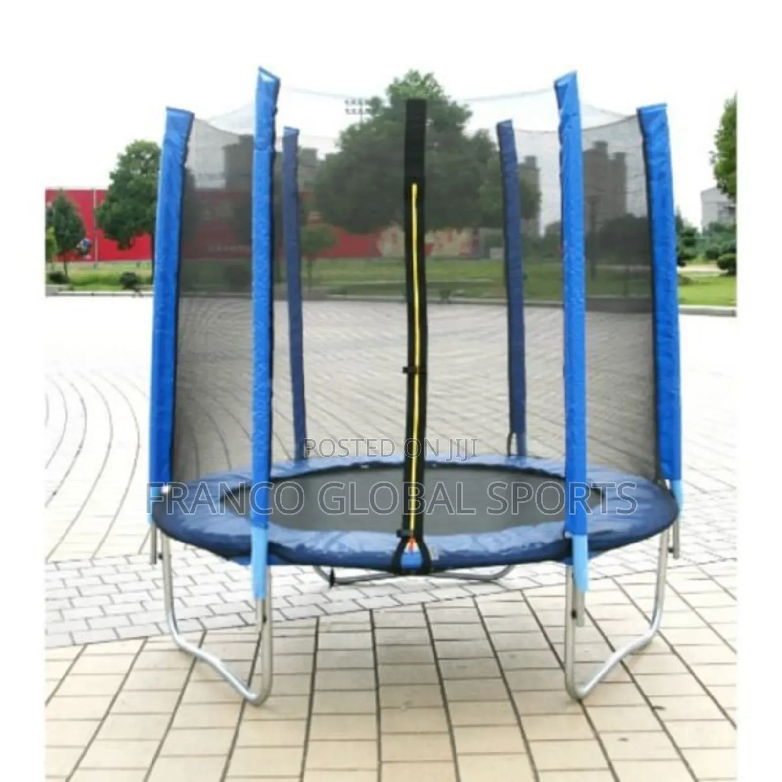 Trampoline With Enclosure Net