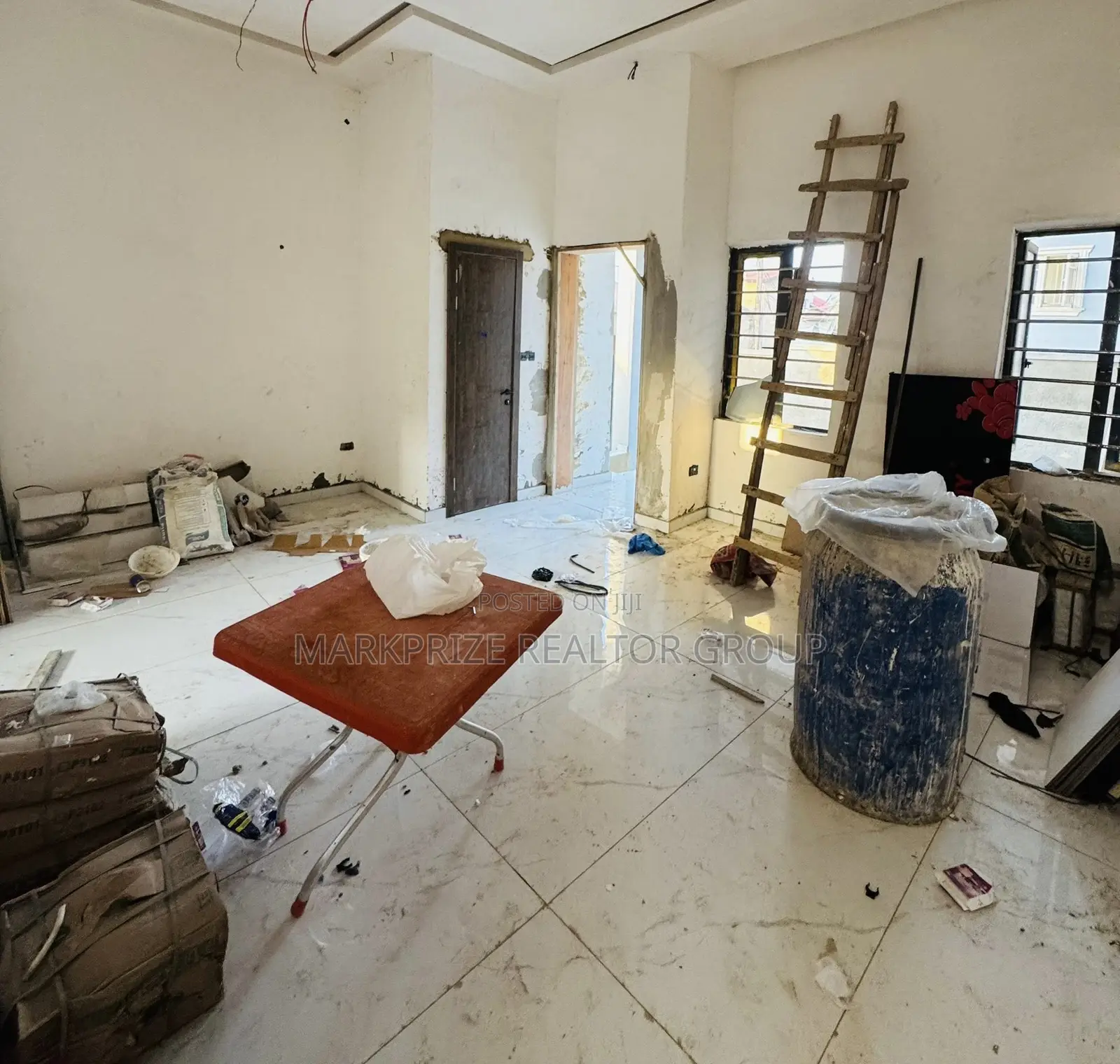 4bdrm Duplex in Maryland Lagos for sale