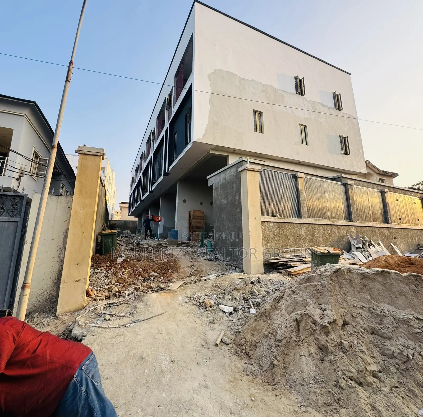 4bdrm Duplex in Maryland Lagos for sale