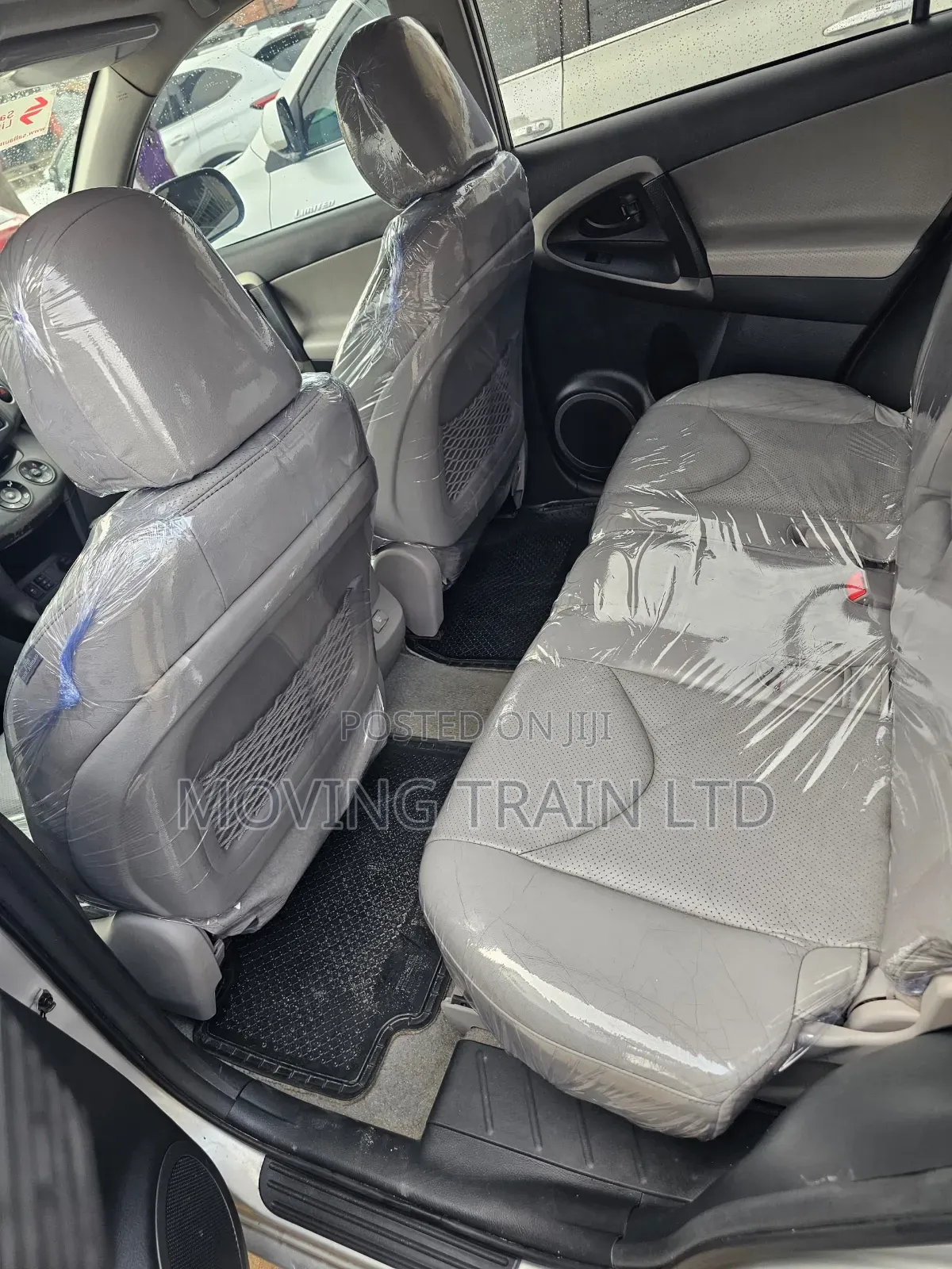 Toyota RAV4 2010 Silver