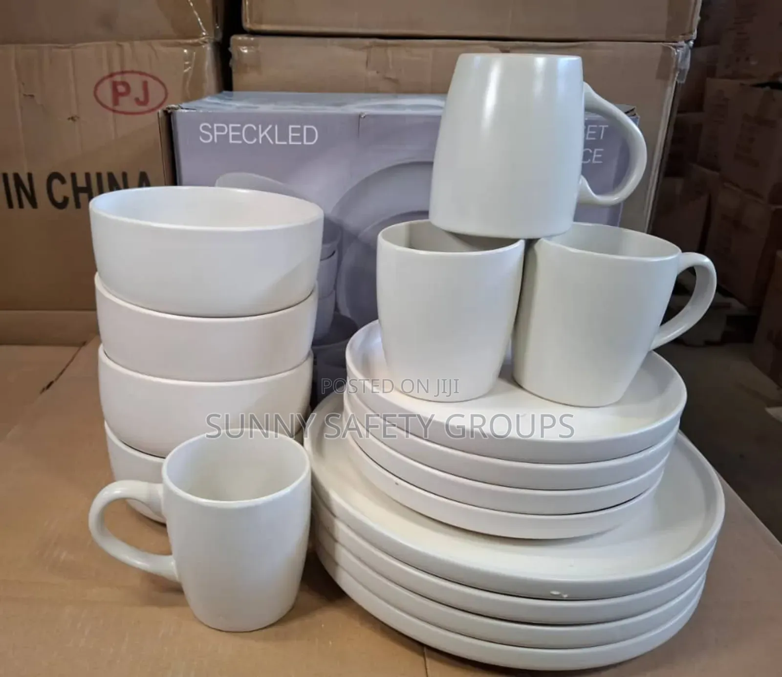 Ceramic Plates and Dishes by 16