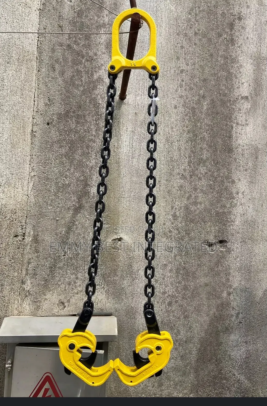Steel Chain Vertical Drum Lifter - 1t Capacity Clamps