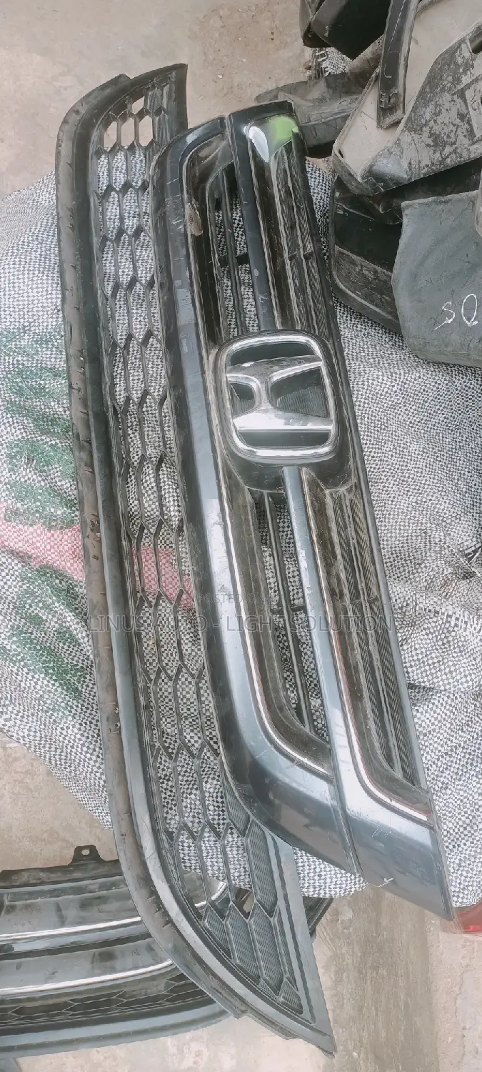 Front Grill 2010 Honda Cr-V