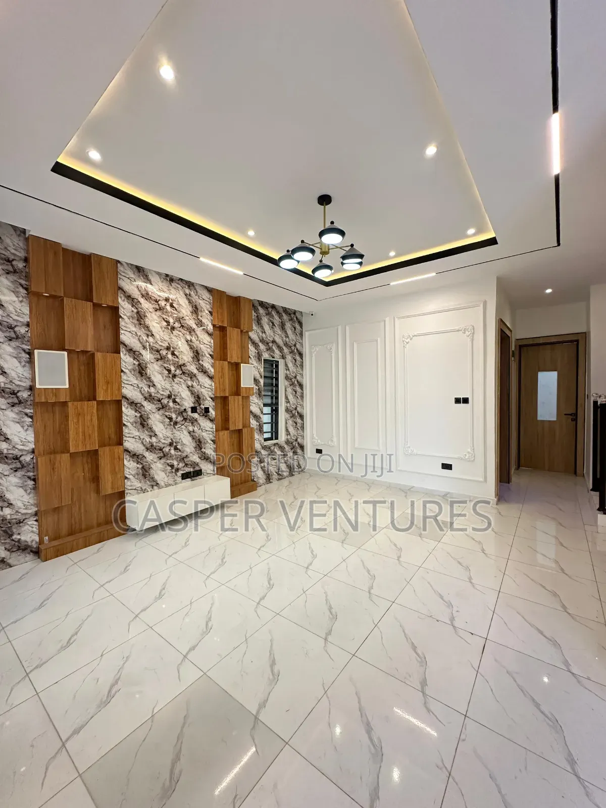 4bdrm Duplex in Bera, Chevron for sale