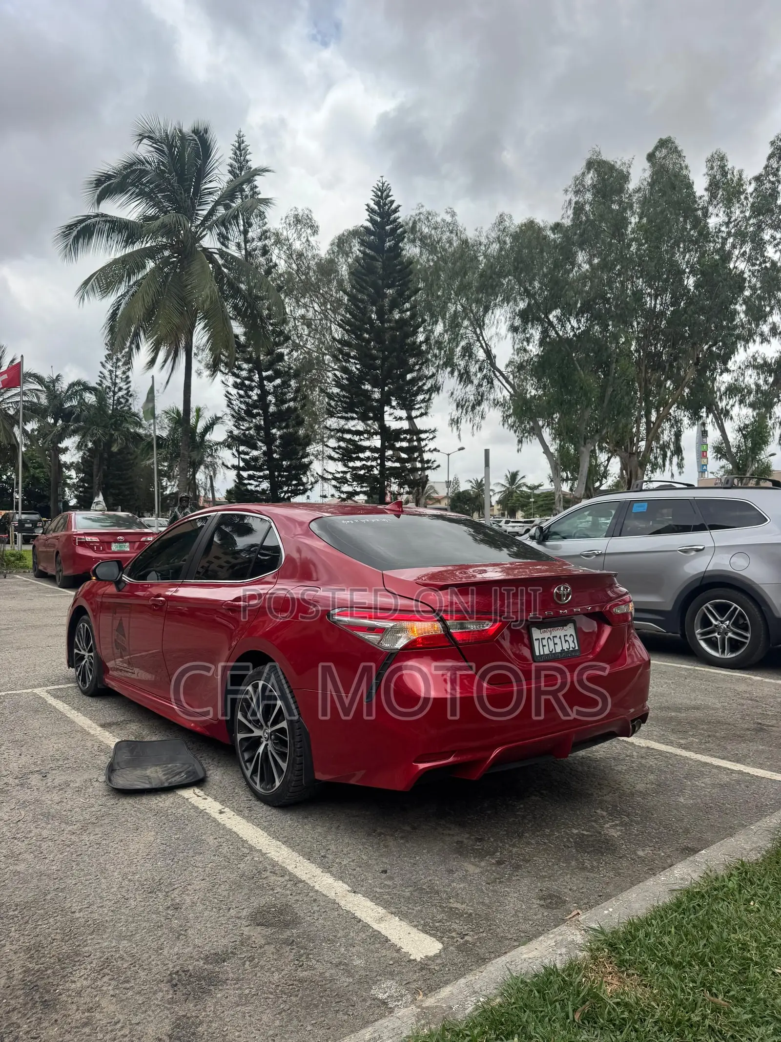Toyota Camry SE FWD 2020 Red