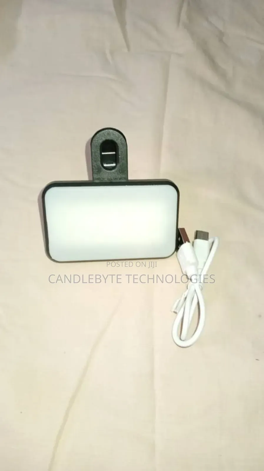 Clip-on Led Light – 3 Modes, Usb Rechargeable