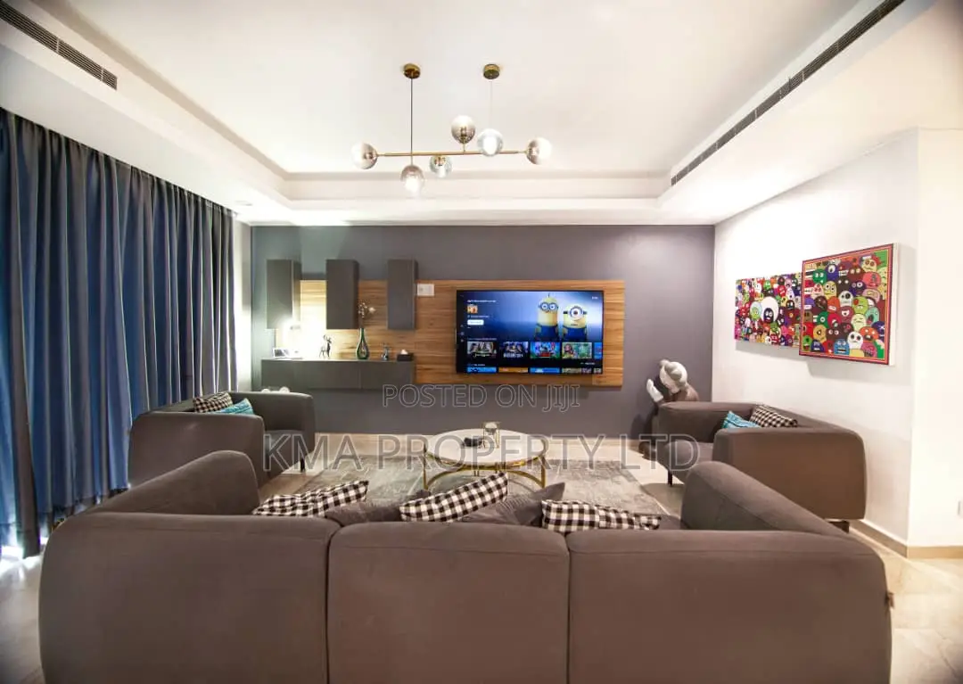 Luxurious 2 Bedroom Apartment Private Cinema
