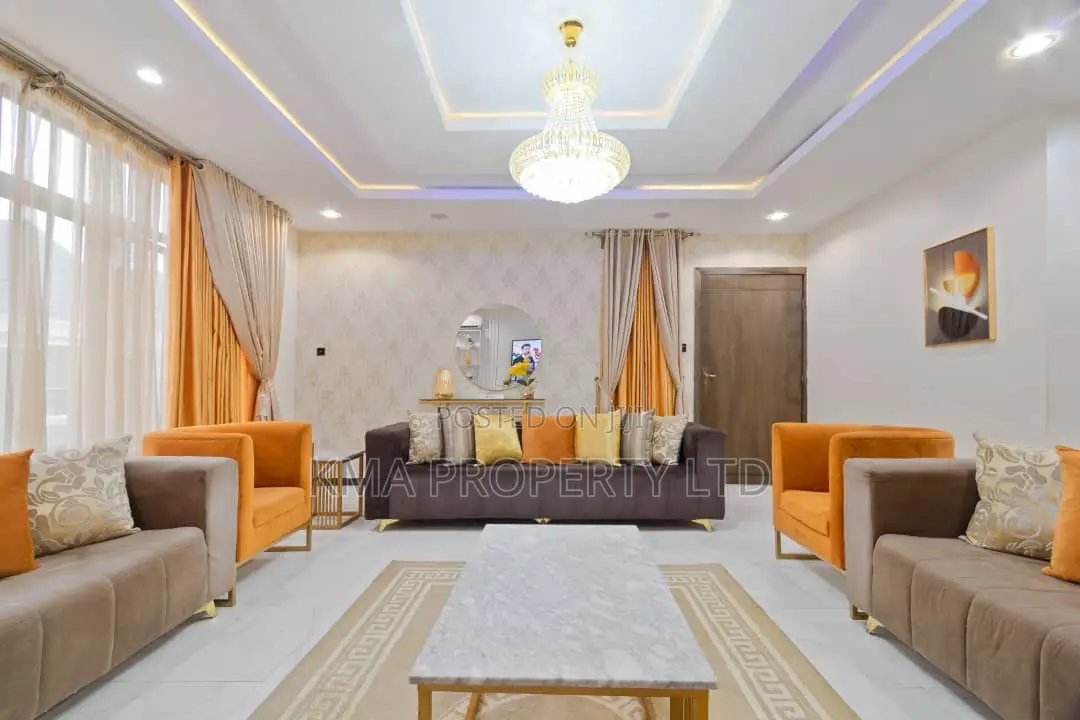 Luxurious 4 Bedrooms Duplex