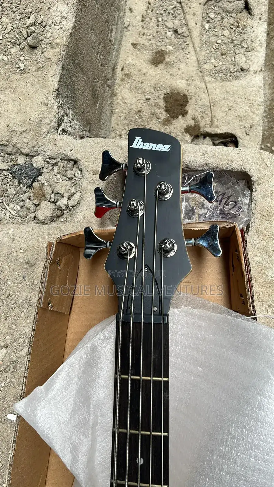 Original Ibanze Bass Guitar With Quality and Sweet Sound 