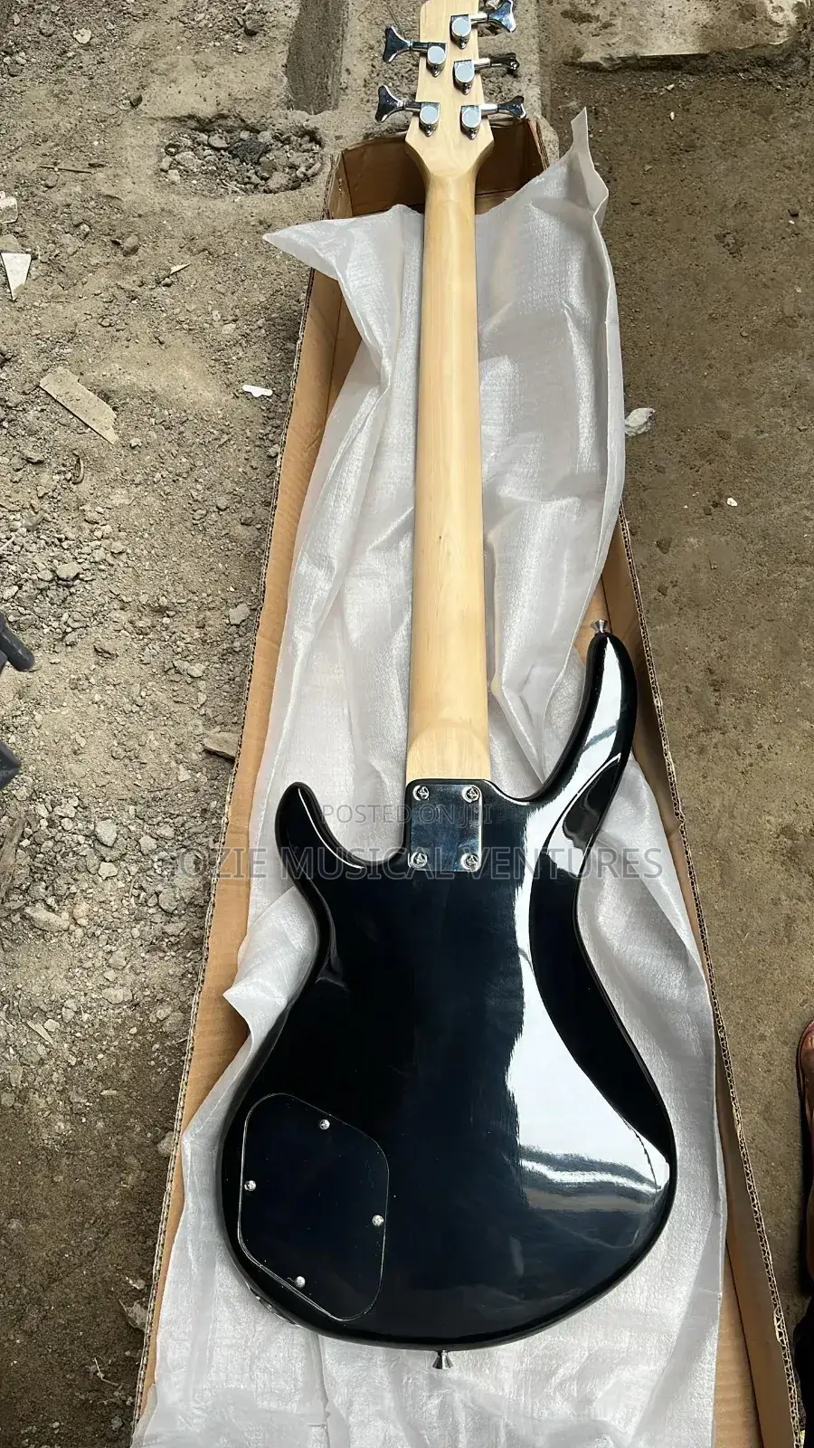 Original Ibanze Bass Guitar With Quality and Sweet Sound 